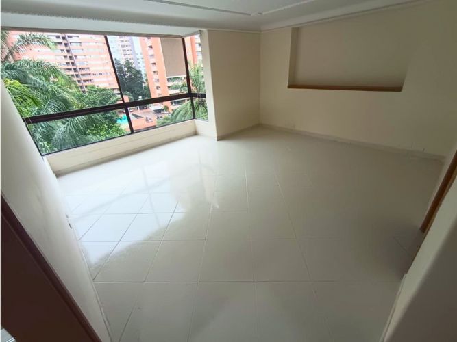 Apartamento de 5 alcobas en arriendo en El Poblado, Medellín, 260 m² · foto 17 de 17