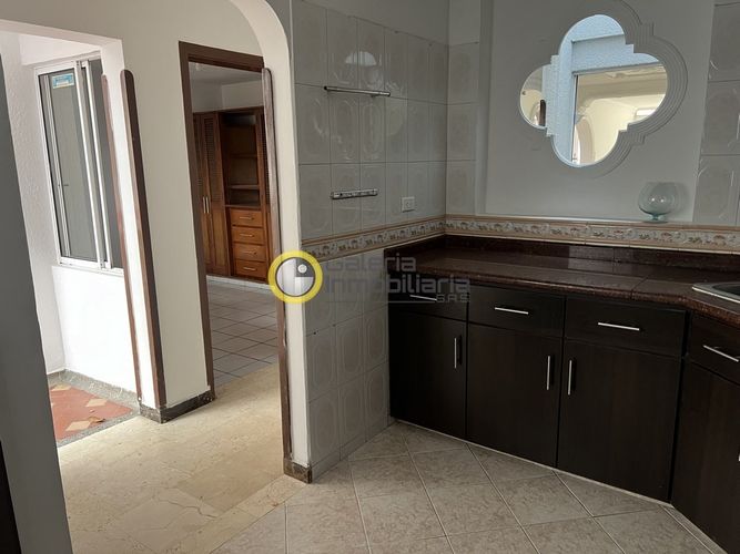 Casa de 5 alcobas en venta en Granjas De Provenza, Bucaramanga, 280 m² · foto 8 de 24