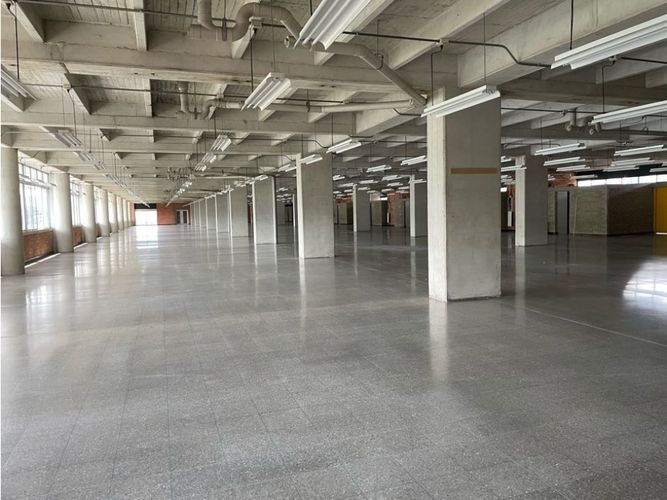 Oficina en arriendo en Shellmar, Medellín, 1165 m² · foto 19 de 19
