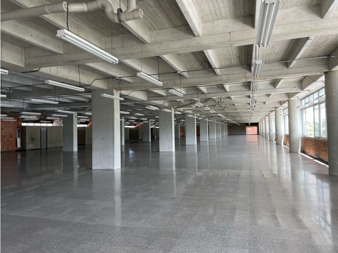 Oficina en arriendo en Shellmar, Medellín, 462 m² · foto 15 de 18
