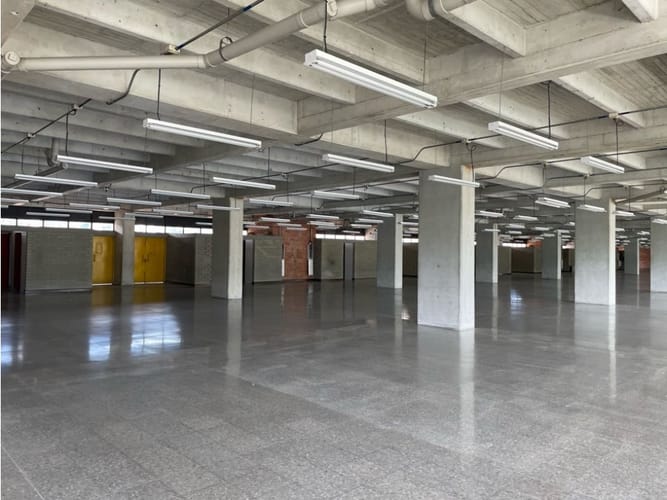 Oficina en arriendo en Shellmar, Medellín, 462 m² · foto 16 de 18
