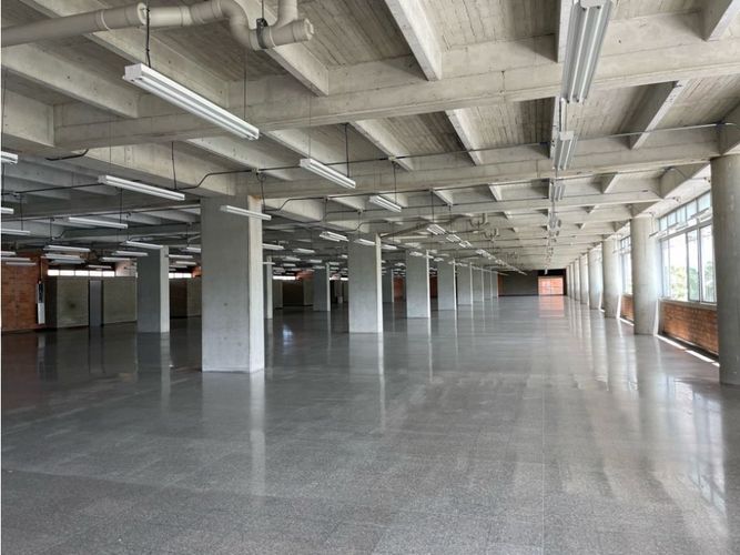 Oficina en arriendo en Shellmar, Medellín, 924 m² · foto 14 de 17