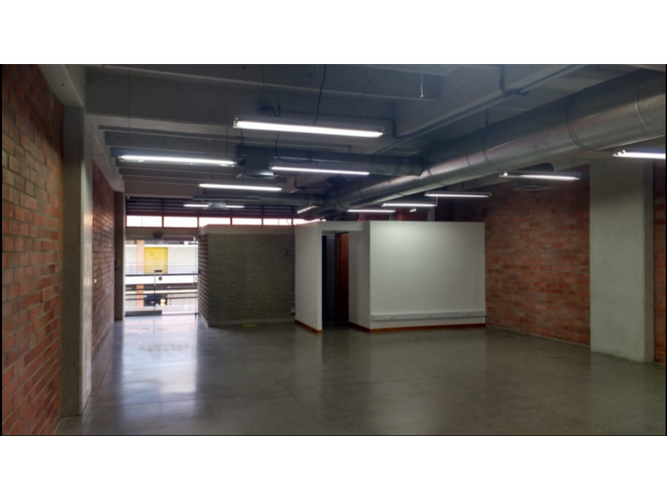 Oficina en arriendo en Shellmar, Medellín, 196 m² · foto 2 de 4