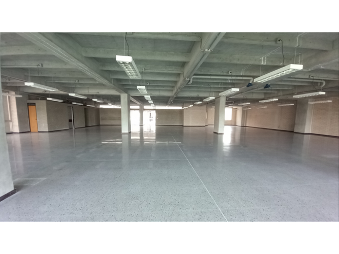 Oficina en arriendo en Guayabal, Medellín, 214 m² · foto 5 de 9