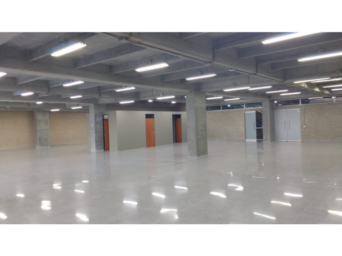 Oficina en arriendo en Guayabal, Medellín, 214 m² · foto 6 de 9