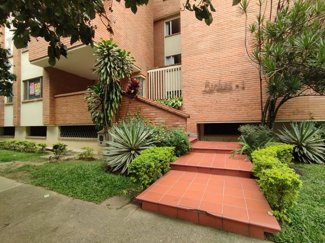 Apartamento de 2 alcobas en arriendo en Laureles, Medellín, 78 m² · foto 3 de 20