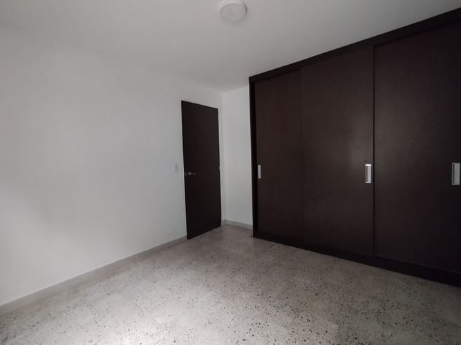 Apartamento de 2 alcobas en arriendo en Laureles, Medellín, 78 m² · foto 6 de 20