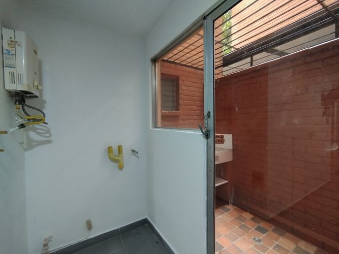 Apartamento de 2 alcobas en arriendo en Laureles, Medellín, 78 m² · foto 17 de 20