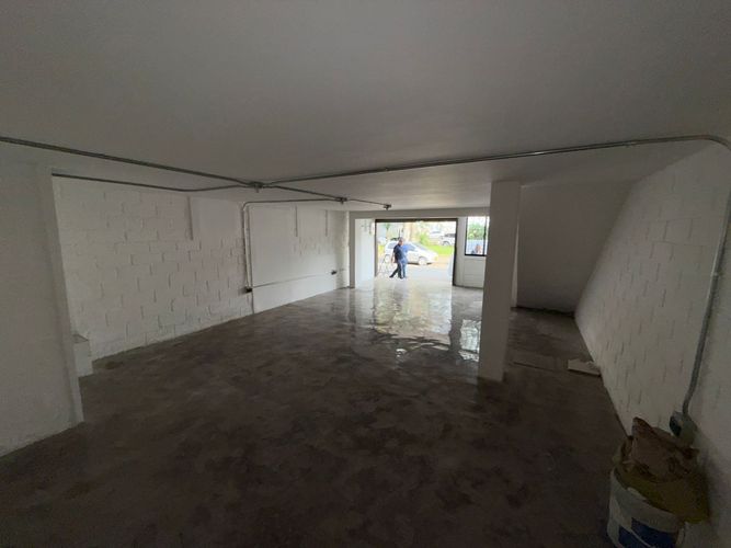 Bodega en arriendo en Cristo Rey, Medellín, 164 m² · foto 2 de 8