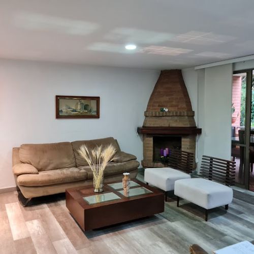 Casa de 3 alcobas en venta en Escobero, Envigado, 310 m² · foto 6 de 24