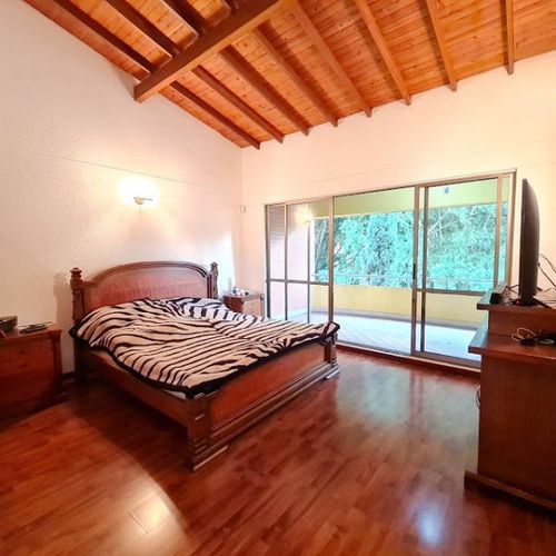 Casa de 3 alcobas en venta en Escobero, Envigado, 310 m² · foto 10 de 24