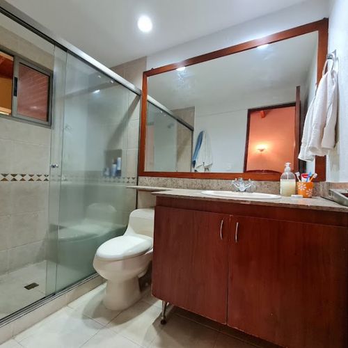 Casa de 3 alcobas en venta en Escobero, Envigado, 310 m² · foto 12 de 24