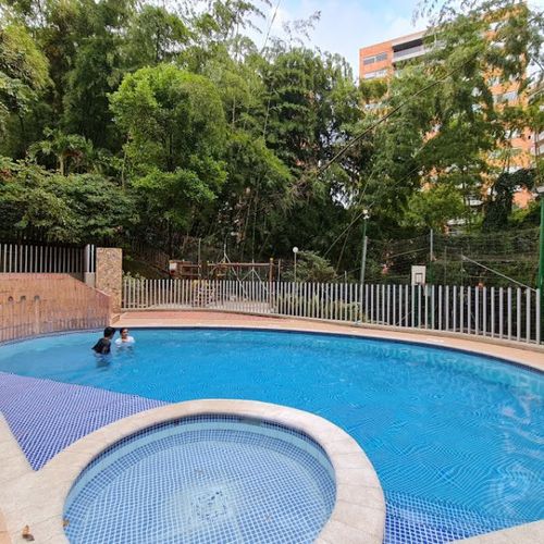 Casa de 3 alcobas en venta en Escobero, Envigado, 310 m² · foto 23 de 24