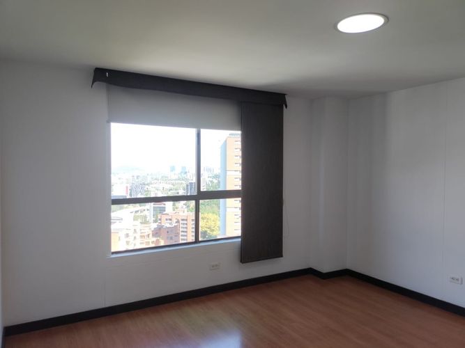 Apartamento de 3 alcobas en arriendo en El Poblado, Medellín, 174 m² · foto 10 de 17