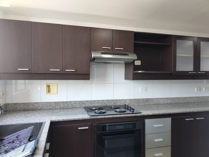 Apartamento de 3 alcobas en arriendo en El Poblado, Medellín, 174 m² · foto 6 de 17