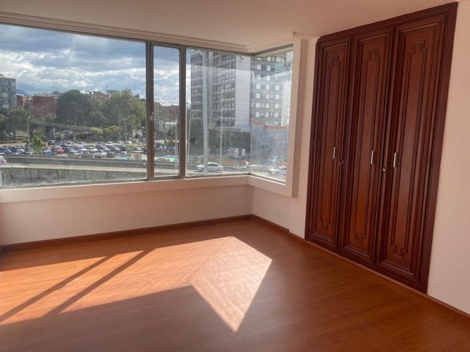 Apartamento en venta en Chico Norte, Bogotá · foto 2 de 24