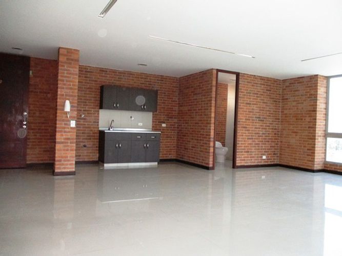 Oficina en arriendo en El Poblado, Medellín, 64 m² · foto 4 de 8