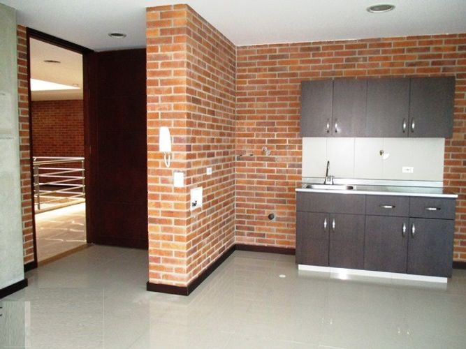Oficina en arriendo en El Poblado, Medellín, 64 m² · foto 6 de 8
