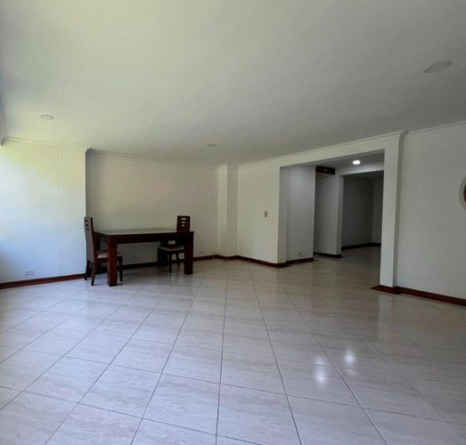 Apartamento de 3 alcobas en arriendo en Santa María De Los Ángeles, Medellín, 157 m² · foto 2 de 19