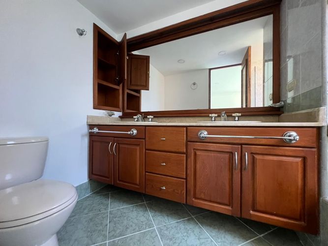 Apartamento de 3 alcobas en arriendo en Santa María De Los Ángeles, Medellín, 157 m² · foto 17 de 19