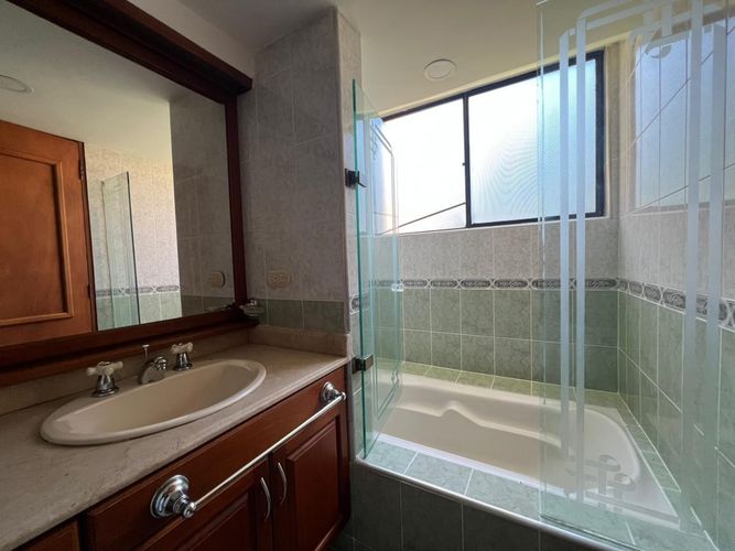 Apartamento de 3 alcobas en arriendo en Santa María De Los Ángeles, Medellín, 157 m² · foto 19 de 19