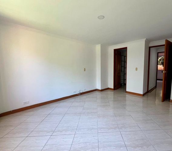 Apartamento de 3 alcobas en arriendo en Santa María De Los Ángeles, Medellín, 157 m² · foto 15 de 19