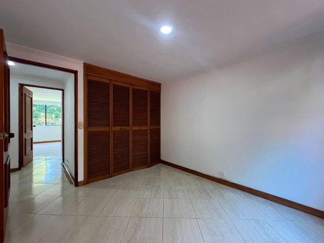 Apartamento de 3 alcobas en arriendo en Santa María De Los Ángeles, Medellín, 157 m² · foto 14 de 19