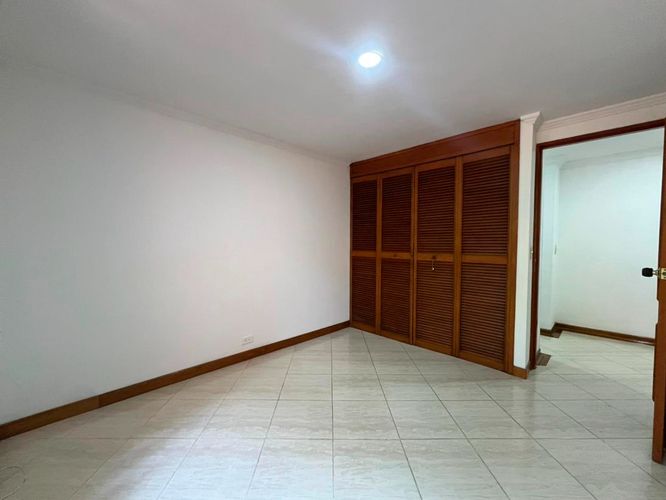 Apartamento de 3 alcobas en arriendo en Santa María De Los Ángeles, Medellín, 157 m² · foto 16 de 19