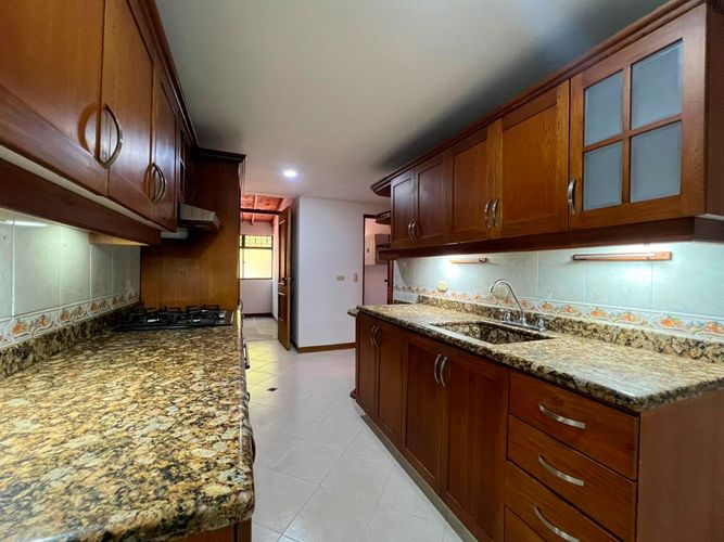 Apartamento de 3 alcobas en arriendo en Santa María De Los Ángeles, Medellín, 157 m² · foto 6 de 19