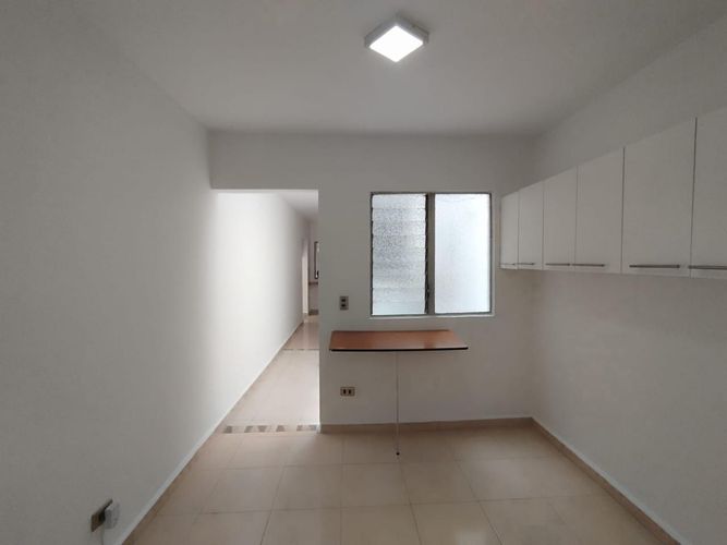 Oficina en arriendo en Laureles, Medellín, 224 m² · foto 6 de 18