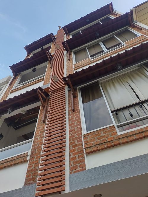 Edificio en venta en Senderos Del Lili, Cali, 480 m² · foto 3 de 9