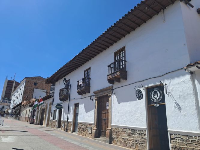 Casa de 18 alcobas en arriendo en Tunja, Tunja, 1100 m² · foto 2 de 20