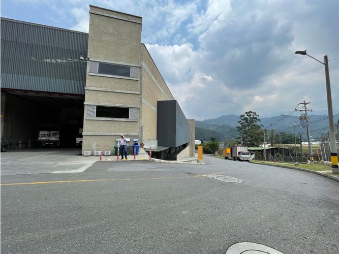 Bodega en arriendo en La Tablaza, La Estrella · foto 7 de 13