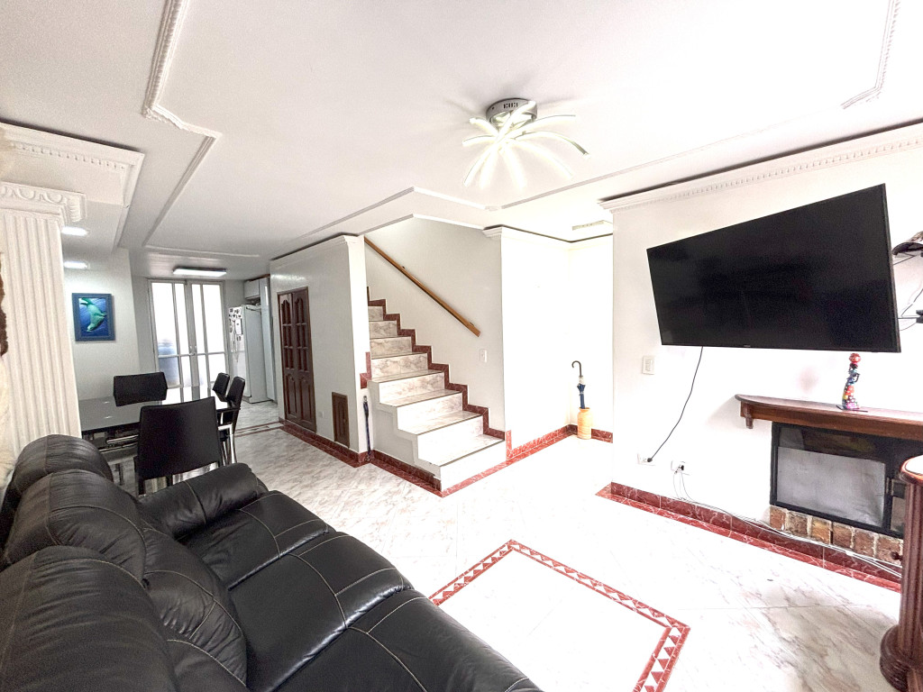 Casa en venta en Verbenal San Antonio, Bogotá · foto 2 de 24
