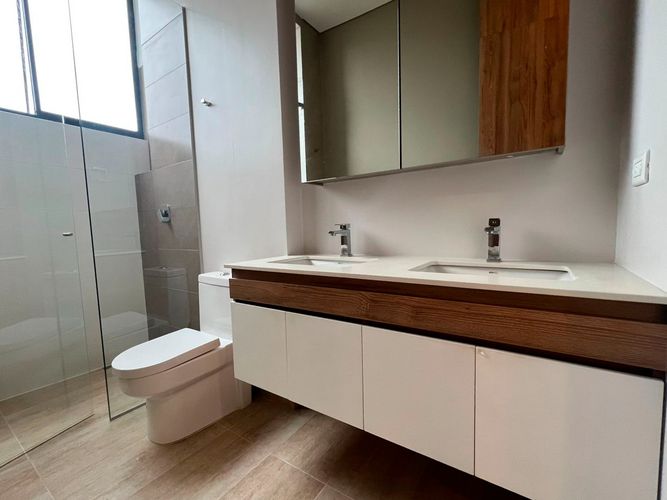 Apartamento de 3 alcobas en venta en La Pradera, Envigado, 210 m² · foto 15 de 18