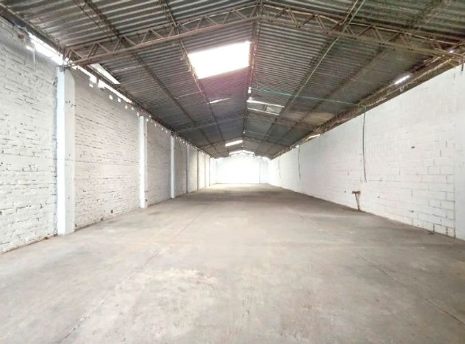 Bodega en arriendo en Romelia Alta, Dosquebradas, 430 m² · foto 3 de 8