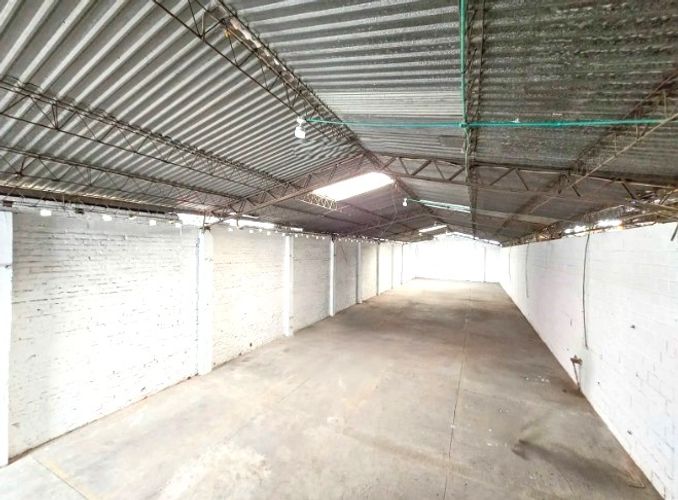 Bodega en arriendo en Romelia Alta, Dosquebradas, 430 m² · foto 4 de 8