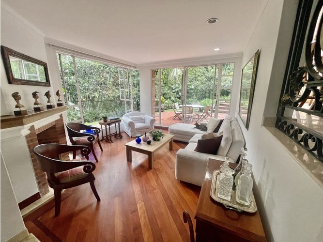 Casa de 4 alcobas en venta en Altos Del Poblado, Medellín, 300 m² · foto 3 de 18