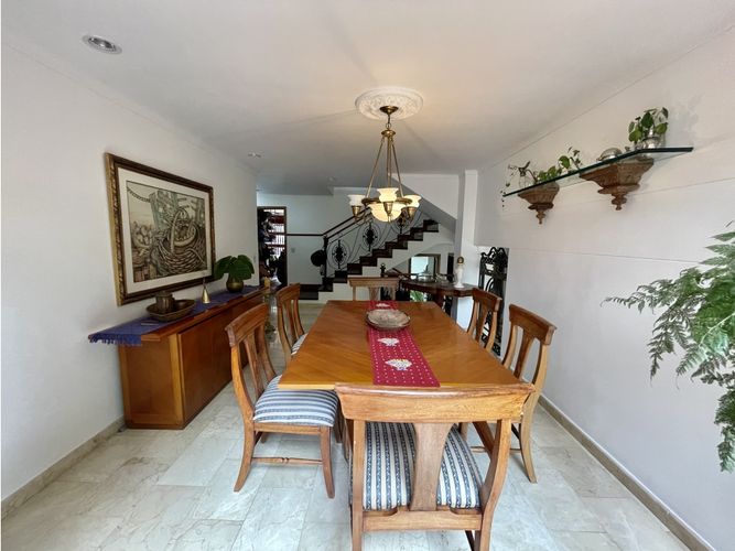 Casa de 4 alcobas en venta en Altos Del Poblado, Medellín, 300 m² · foto 5 de 18