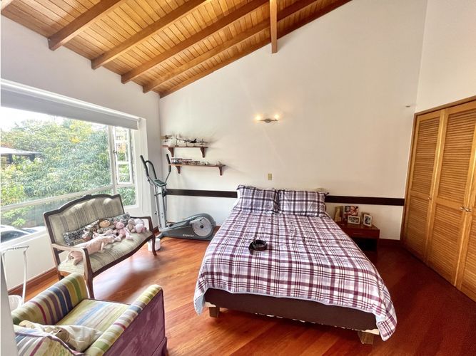 Casa de 4 alcobas en venta en Altos Del Poblado, Medellín, 300 m² · foto 12 de 18