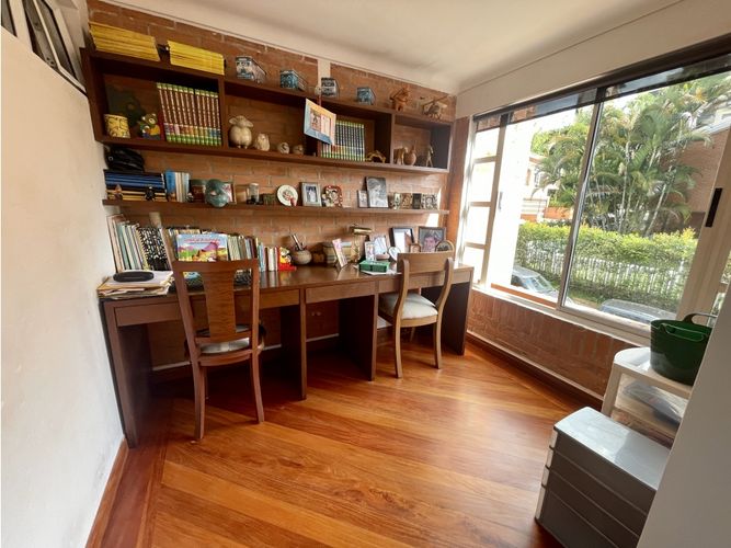 Casa de 4 alcobas en venta en Altos Del Poblado, Medellín, 300 m² · foto 13 de 18