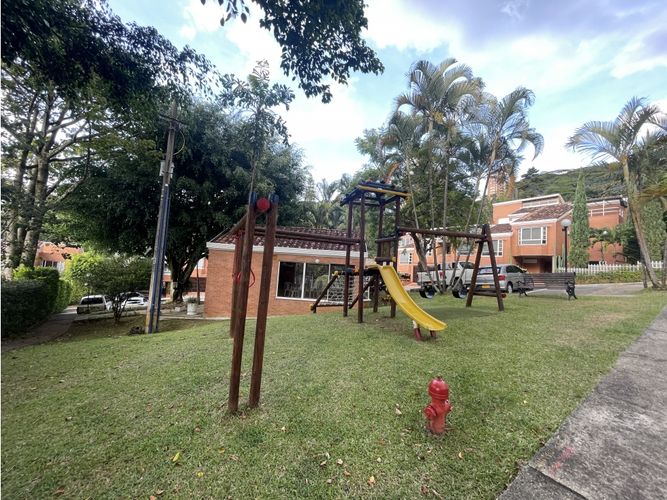 Casa de 4 alcobas en venta en Altos Del Poblado, Medellín, 300 m² · foto 18 de 18