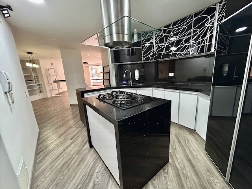 Apartamento en venta en San Patricio, Bogotá · foto 7 de 24