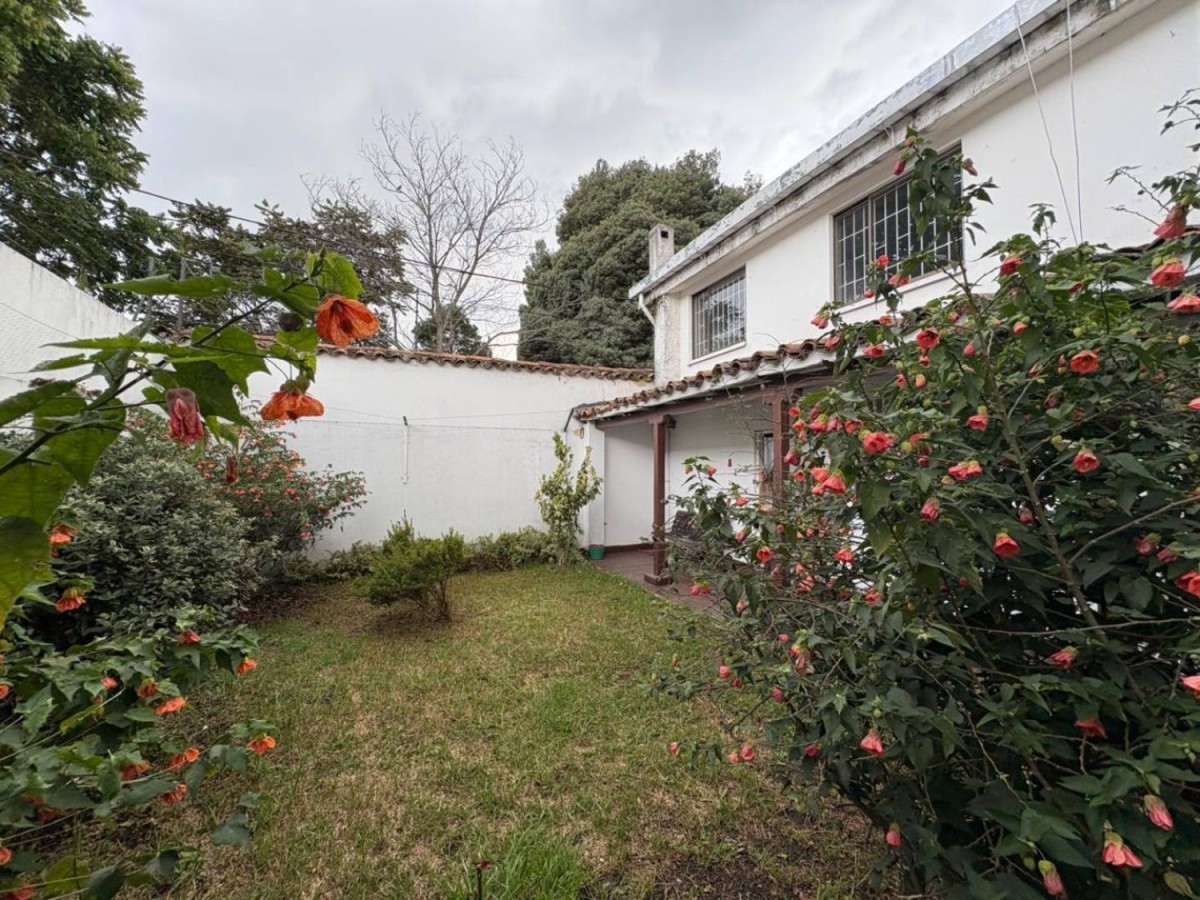 Casa en venta en Las Villas, Bogotá · foto 3 de 24