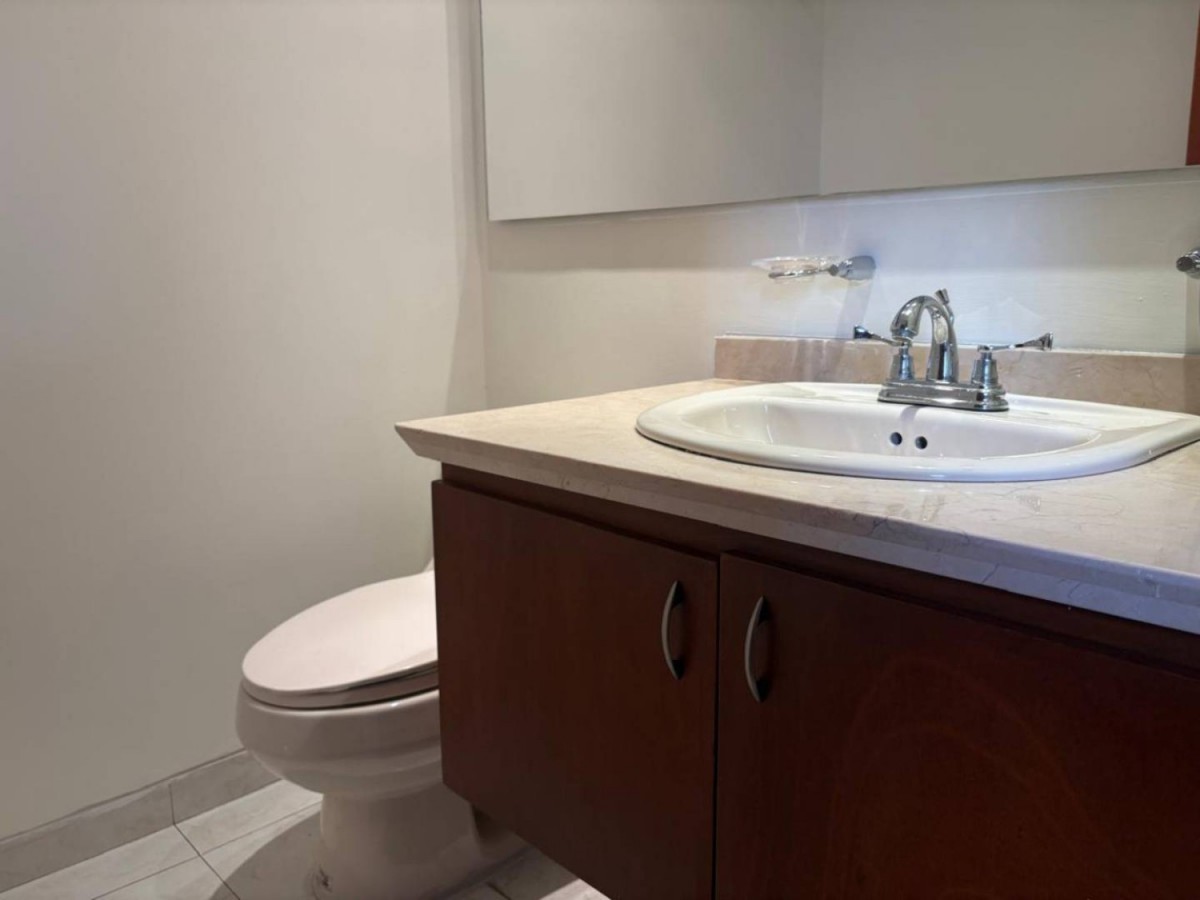 Casa en venta en Las Villas, Bogotá · foto 7 de 24
