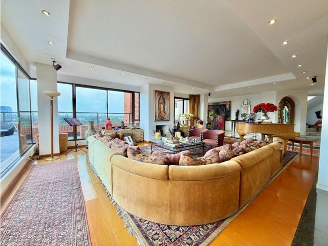 Apartamento de 4 alcobas en venta en Club De Los Lagartos, Bogotá, 781 m² · foto 6 de 24
