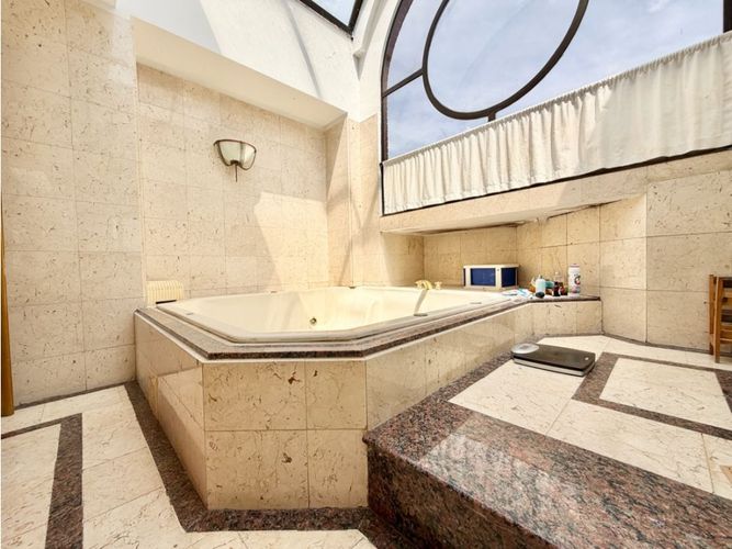 Apartamento de 4 alcobas en venta en Club De Los Lagartos, Bogotá, 781 m² · foto 13 de 24