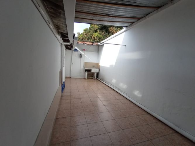 Casa de 20 alcobas en venta en Bretaña, Cali, 642 m² · foto 8 de 24