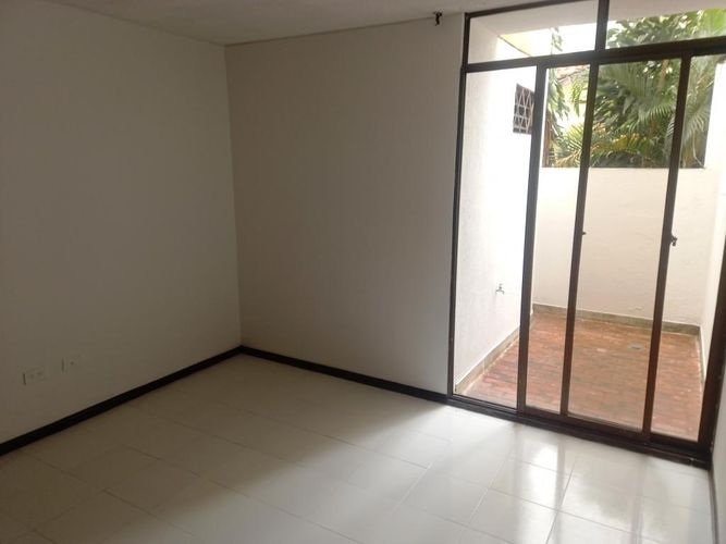 Edificio en venta en Tequendama, Cali, 644 m² · foto 3 de 24