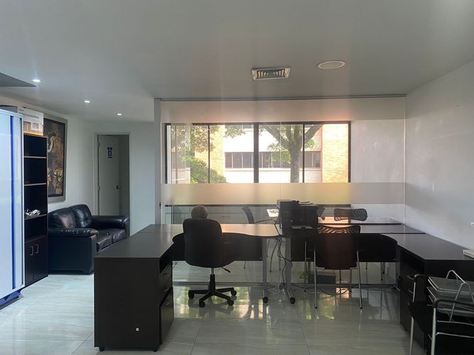 Oficina en arriendo en El Poblado, Medellín, 37 m² · foto 5 de 8
